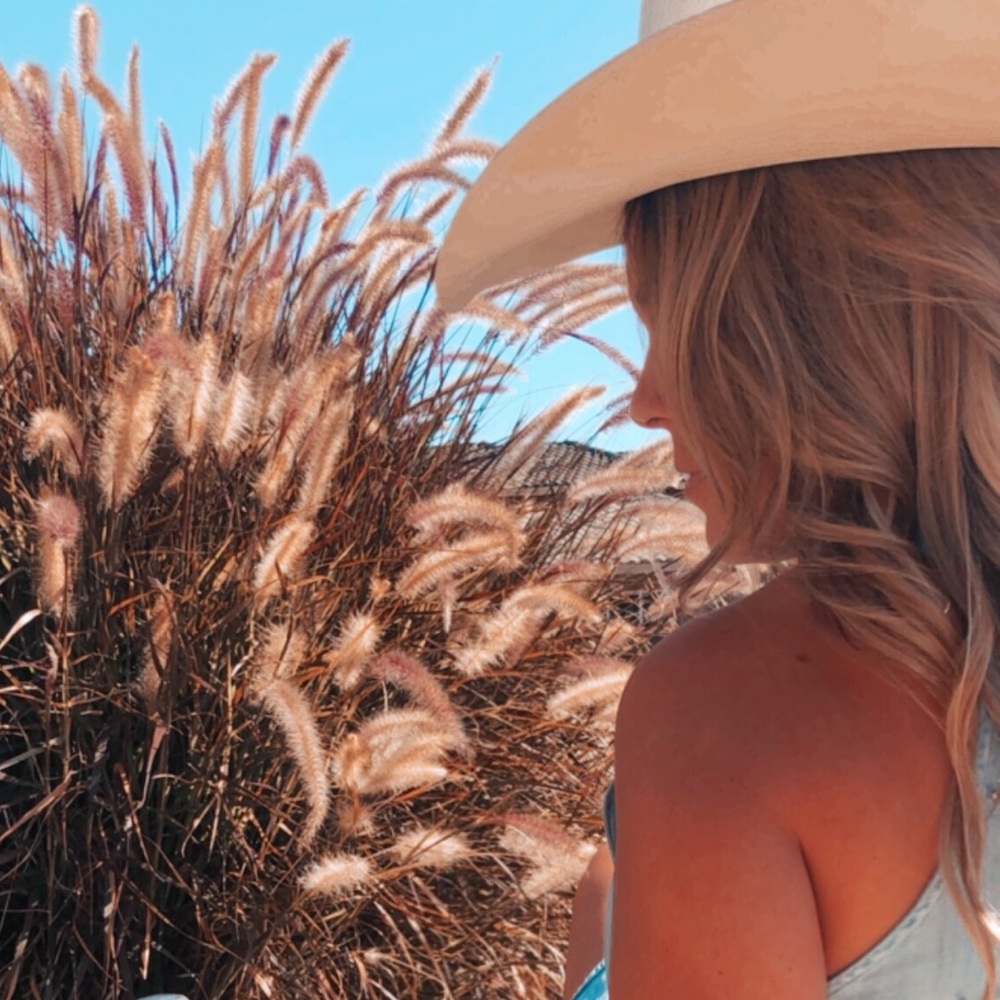 Meet your Posher, Cora